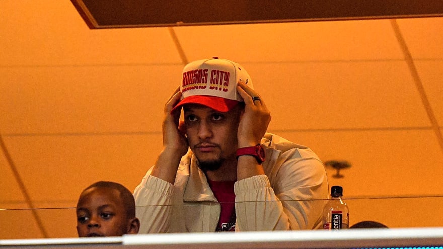 Chiefs Send Welcome Message for Newest QB Amid Patrick Mahomes’ Injury