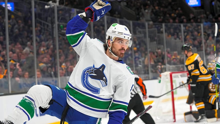 Canucks trade rumours: Bruins have reportedly checked in on both Sherwood and Garland