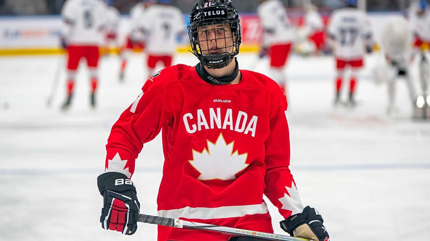 Lightning select Ethan Czata No. 56 overall in 2025 NHL Draft