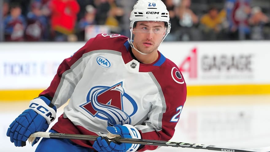 Predators acquire Ross Colton from Avalanche in deal involving picks