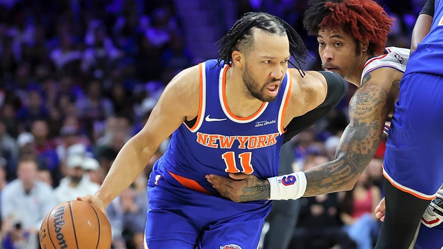 Kelly Oubre Jr. Trolls Jalen Brunson’s 'Big Head' While Mocking His Flopping