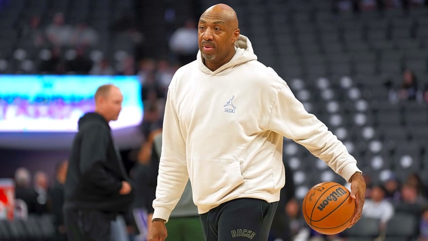 Assistant Coach Vin Baker Leaving Bucks, Joining Heat