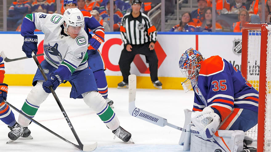 Jarry or Levi? The debate continues around Oilers goaltending