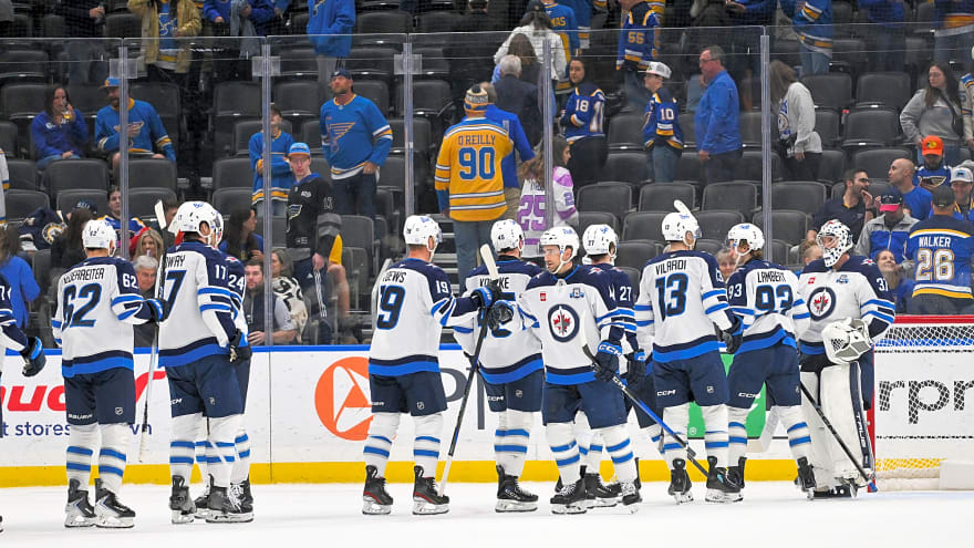 Jets Still in the Hunt — But It’s a Tightrope