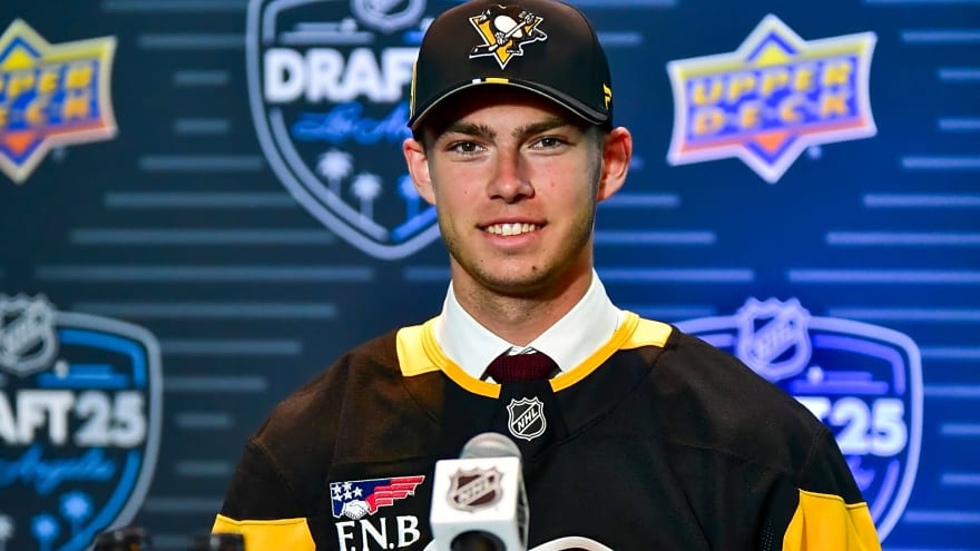 Penguins sign Peyton Kettles to three-year, entry-level contract