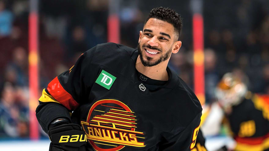 Report: Agent for Canucks’ Kane given permission to find suitable trade partner