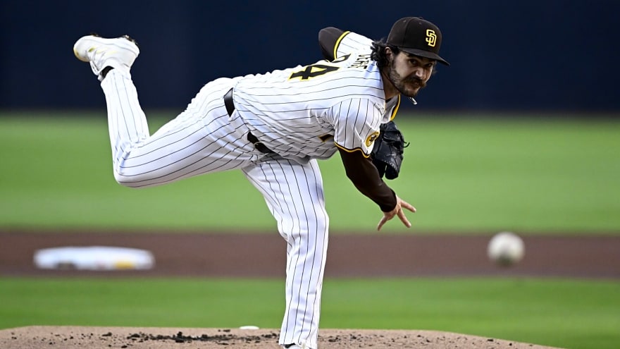 Blue Jays officially sign Dylan Cease to seven-year, $210 million contract