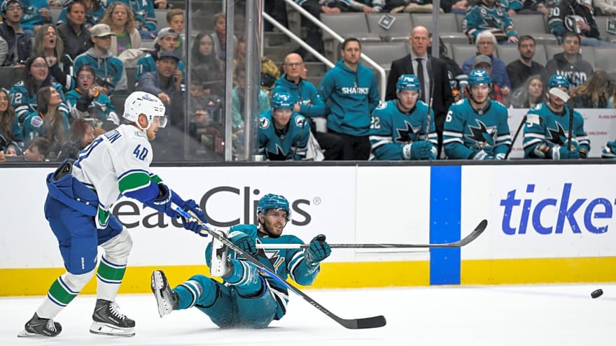  Canucks lose special teams battle in 3-2 loss to Sharks