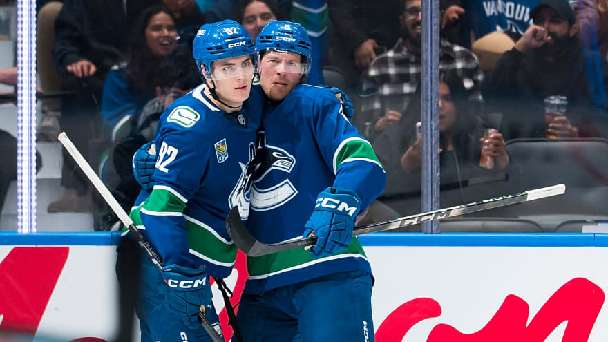 Scenes from Canucks practice: Malhotra shuffles his forward lines ahead of weekend back-to-back