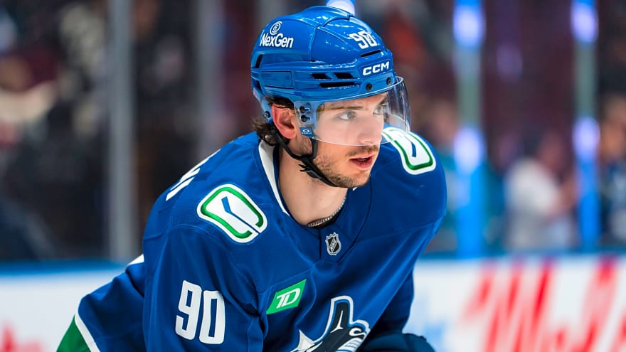 Canucks recall Victor Mancini from AHL Abbotsford; place PO Joseph on IR, shift Demko to LTIR