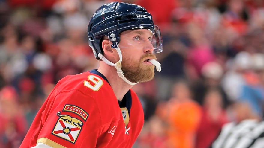Sam Bennett may be playing himself off of Team Canada