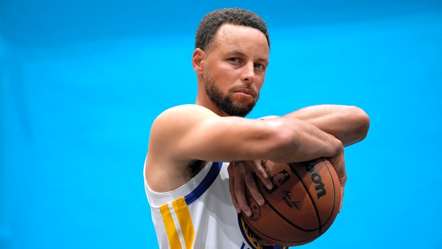Stunned Stephen Curry Walks Off After Hearing No One Expects Warriors To Make The Playoffs