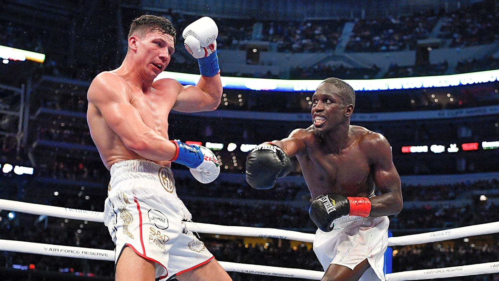 Conway vs Liddard –  British and Commonwealth title clash at York Hall