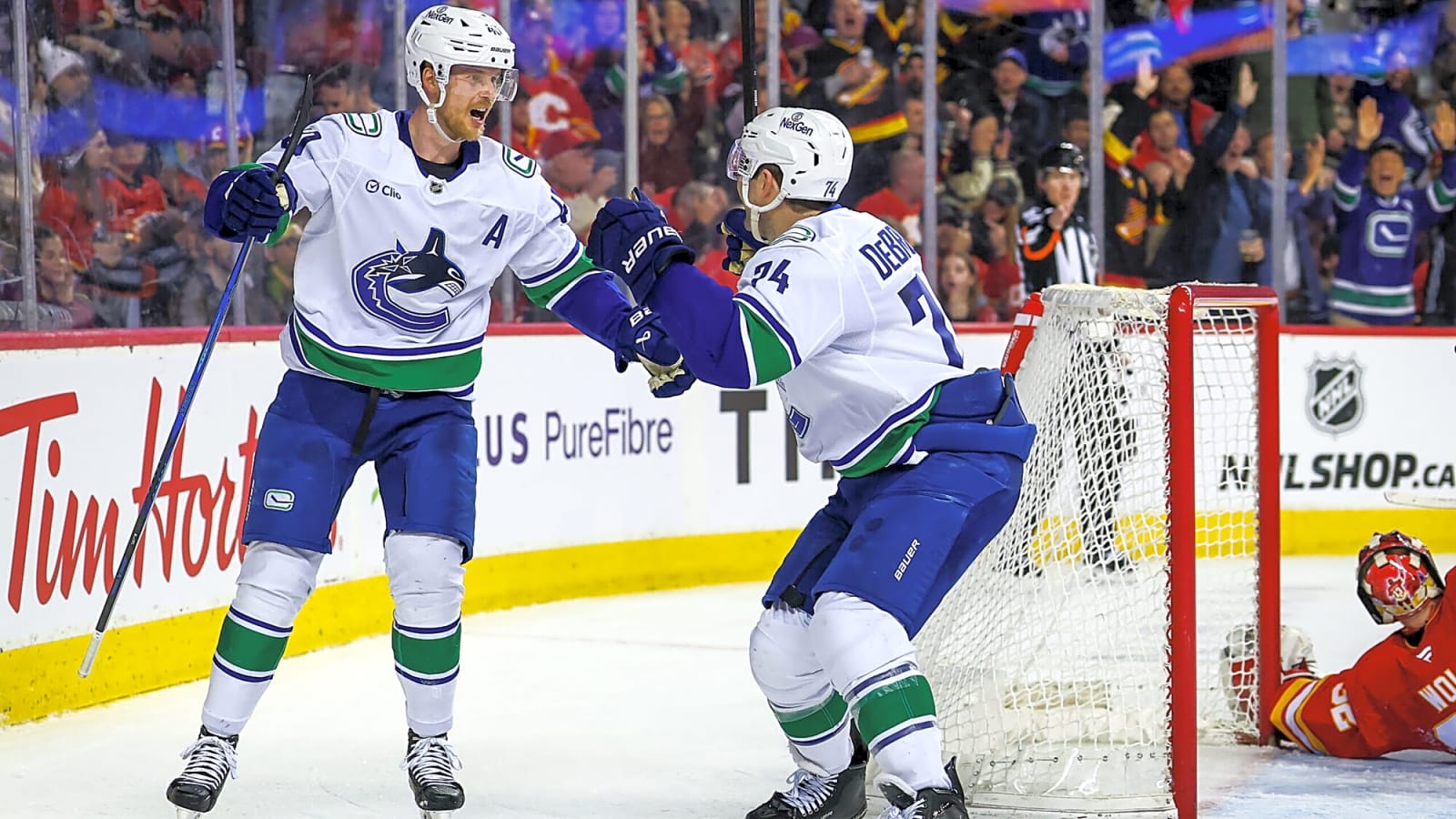 Canucks: Jake DeBrusk says he has ‘a lot of faith’ in Elias Pettersson