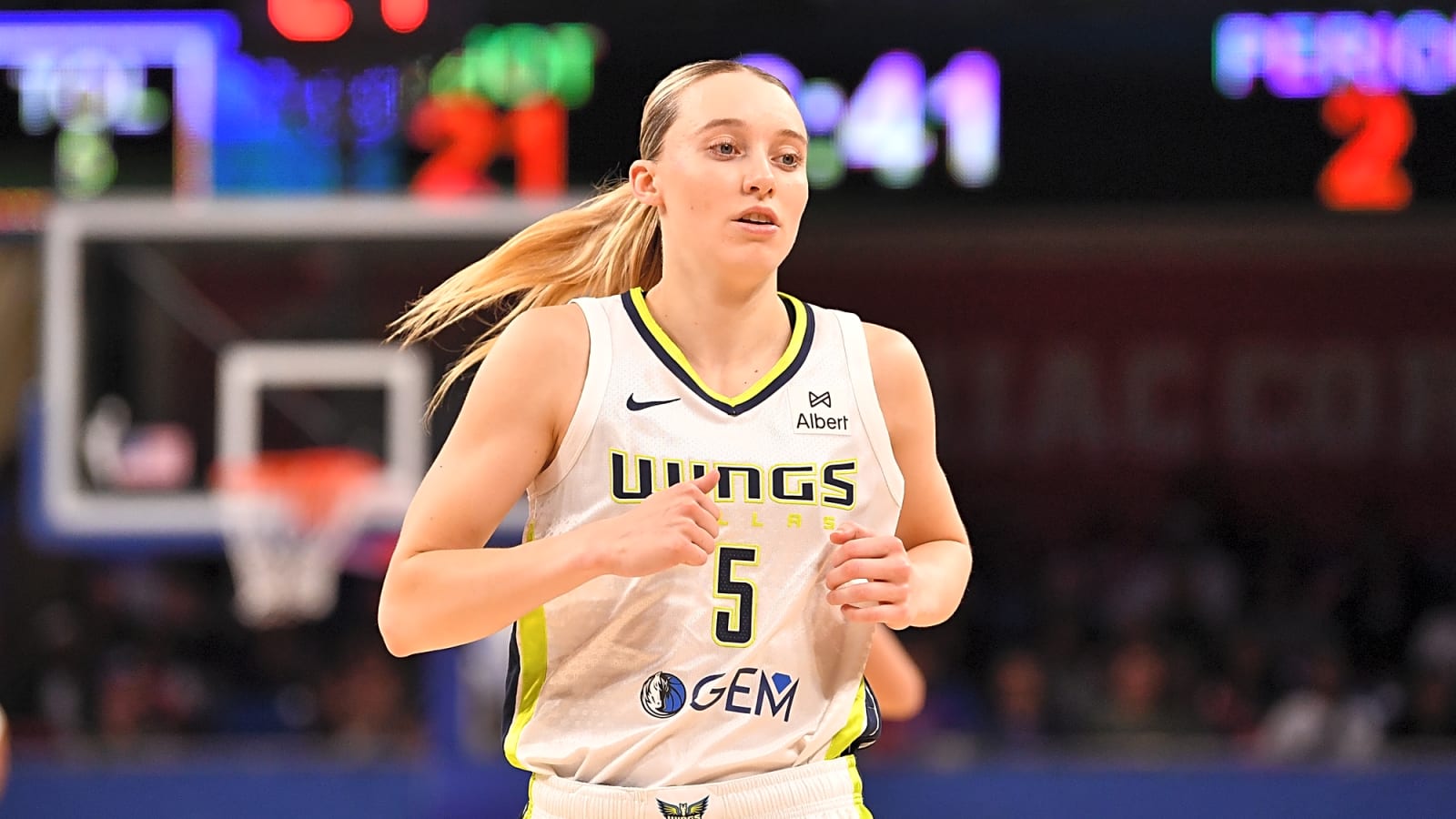 Paige Bueckers Lands In Concussion Protocol With ‘Welcome To League’ Moment