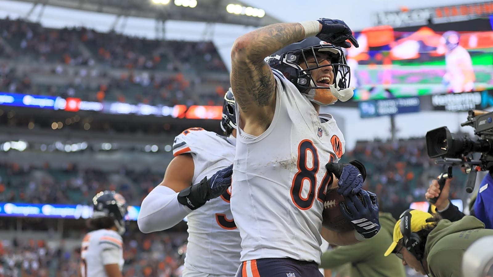 Chicago Bears: Colston Loveland, Luther Burden news announced