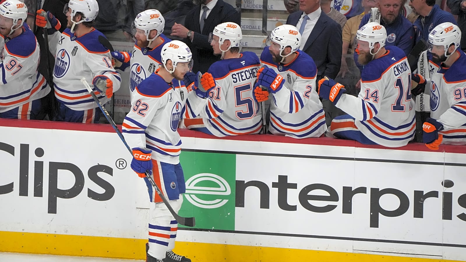 Edmonton Oilers Sign Vasily Podkolzin to 3-Year Extension