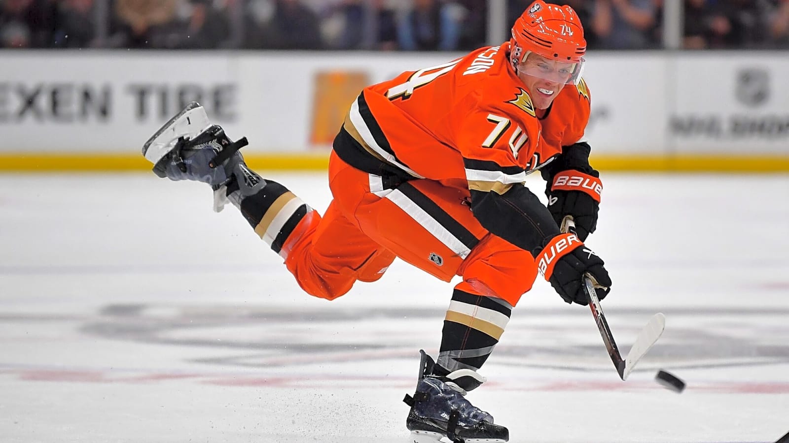 Lightning sign John Carlson to two-year contract