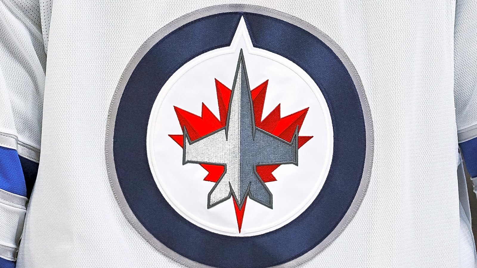 Jets Sign Lucas Wahlin To Two-Way Deal