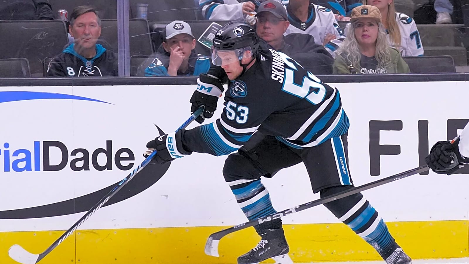 Jeff Skinner signs one-year contract with Swiss club EHC Biel-Bienne