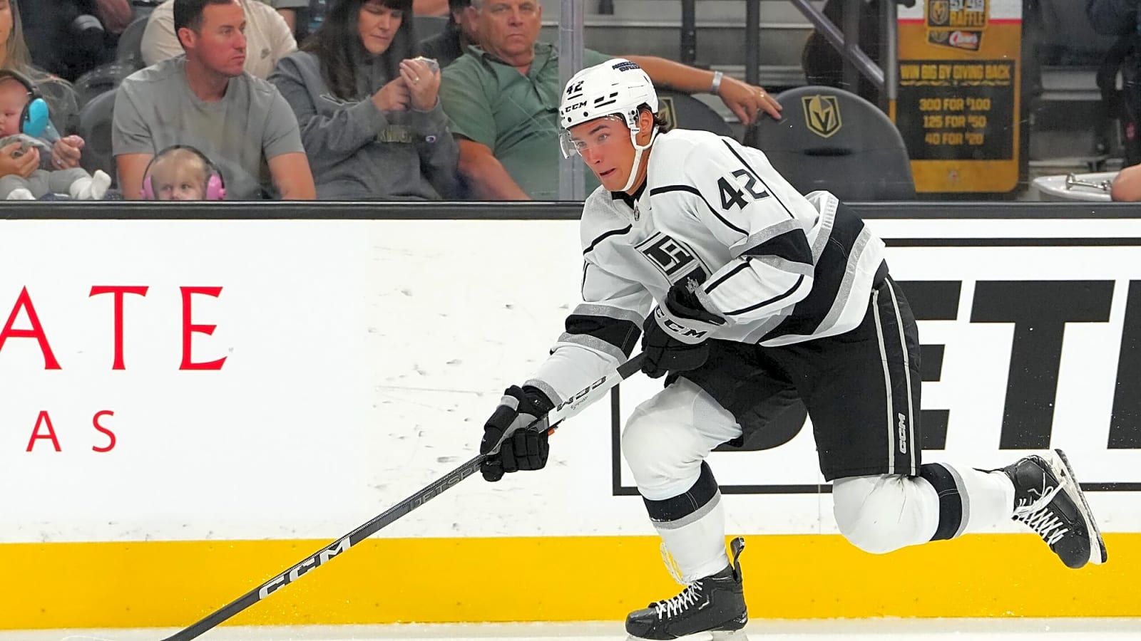 Kings sign Martin Chromiak to one-year contract