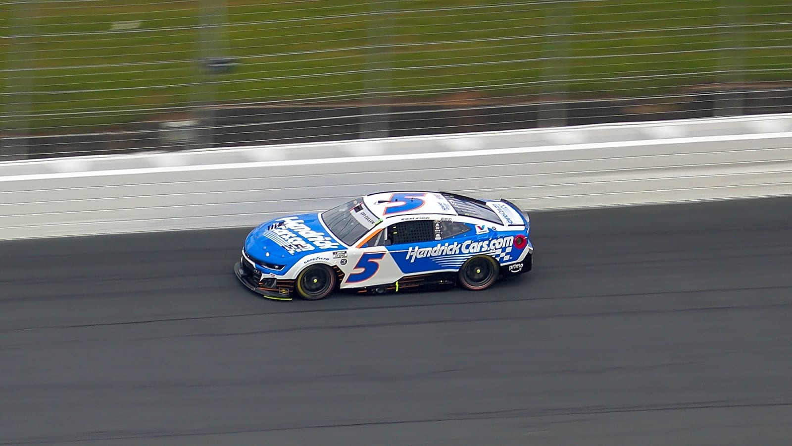 Kevin Harvick Bets on Kyle Larson to Win Pocono Cup Race