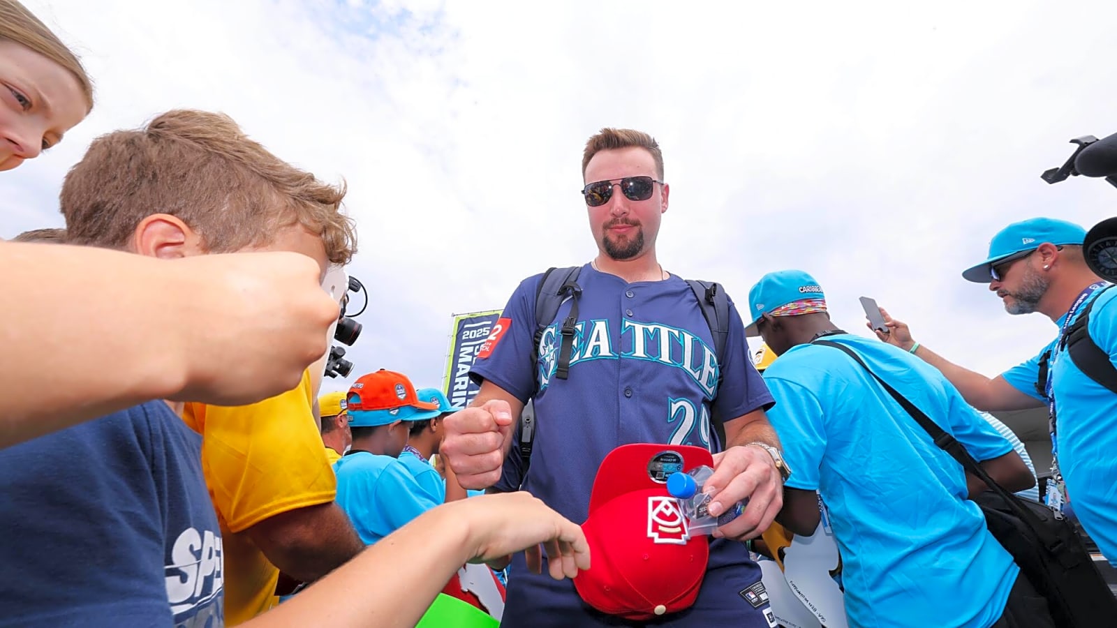 Cal Raleigh autographs wild item for fan at Little League World Series