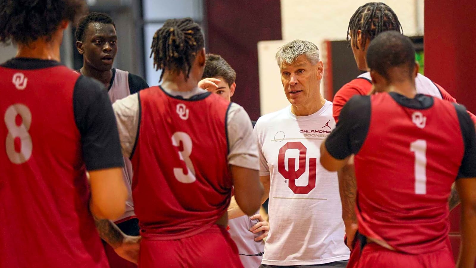 Oklahoma Sooners' Porter Moser is laying the ground work for what he needs by using the OKC Thunder as an example