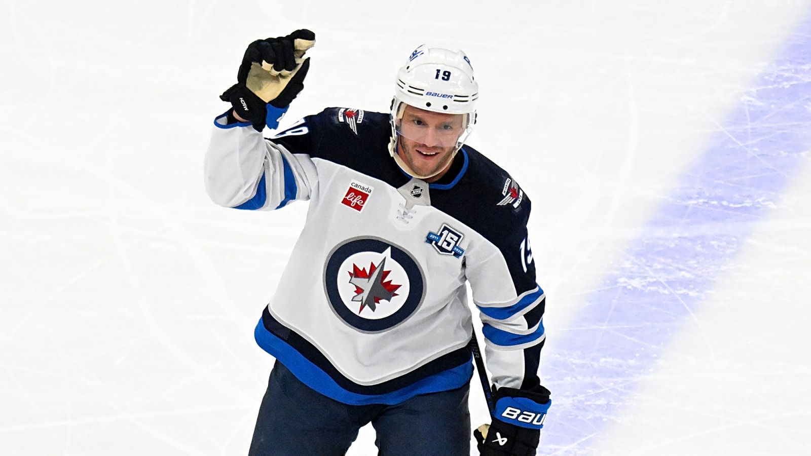 Jets Weigh Surprising Option with Hall of Famer