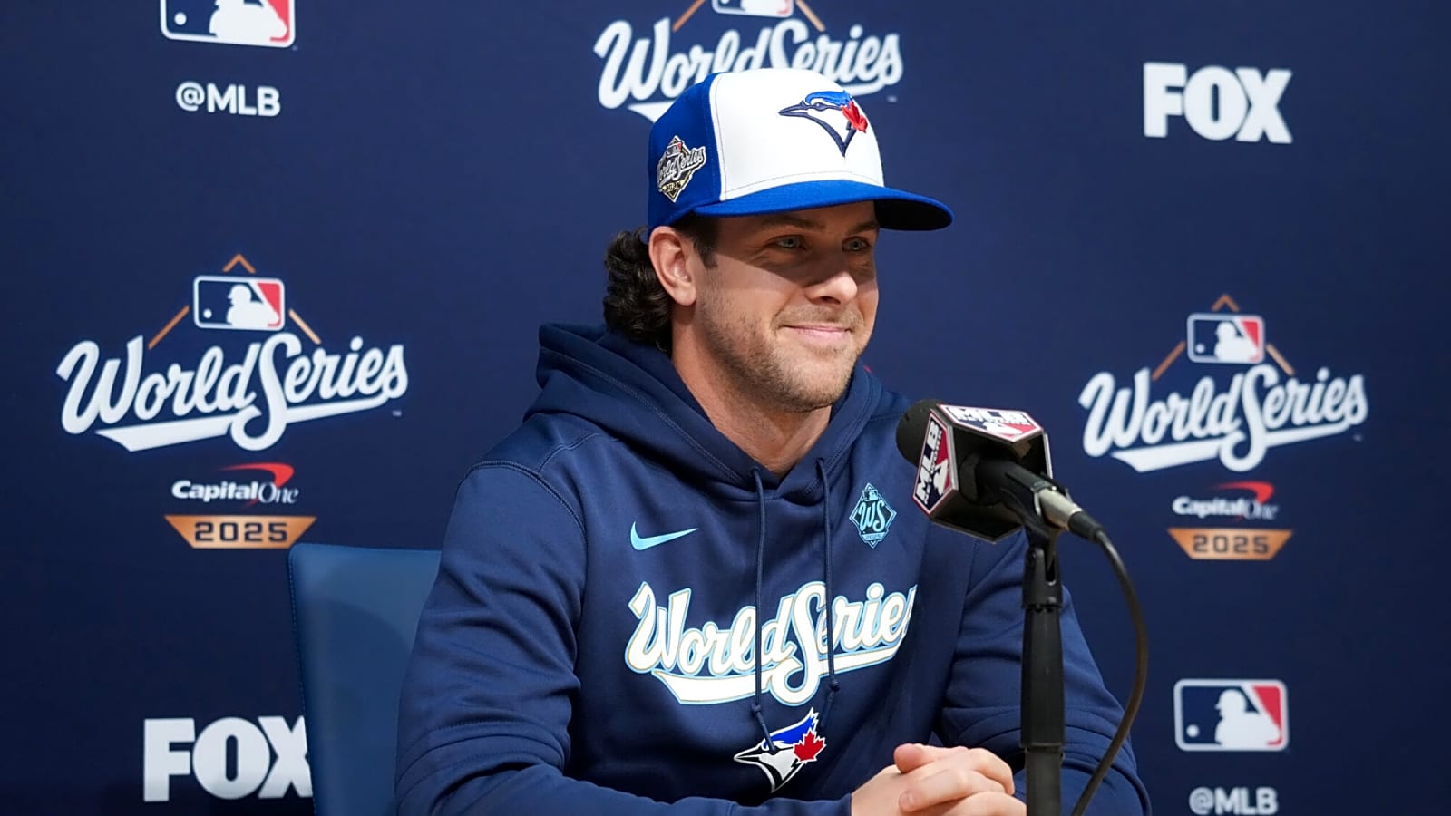 Before baseball, Ernie Clement was dynamite in high school hockey