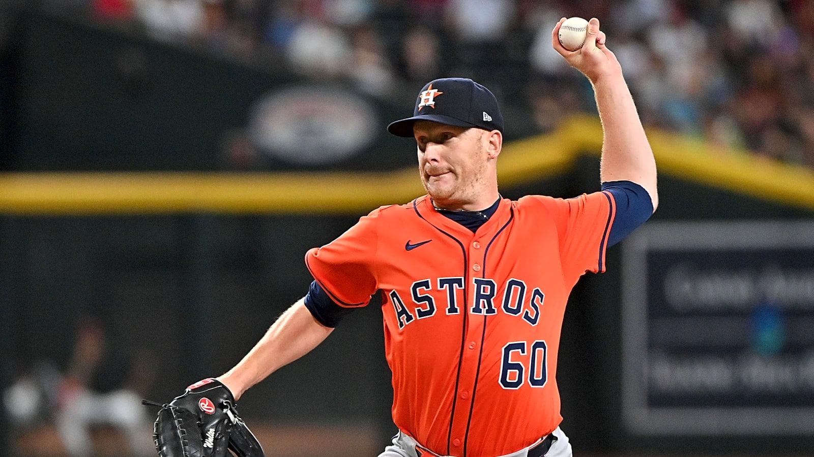 Astros southpaw undergoes UCL surgery