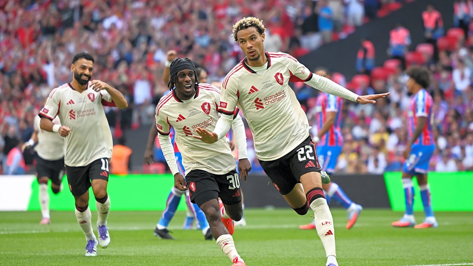 ‘Why I took him off…’ – Arne Slot explains his reasons for withdrawing Hugo Ekitike at Wembley