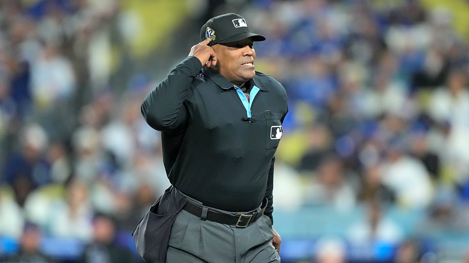 Watch: Umpire Laz Diaz has woefully bad strike 3 call in Rangers-Rays game
