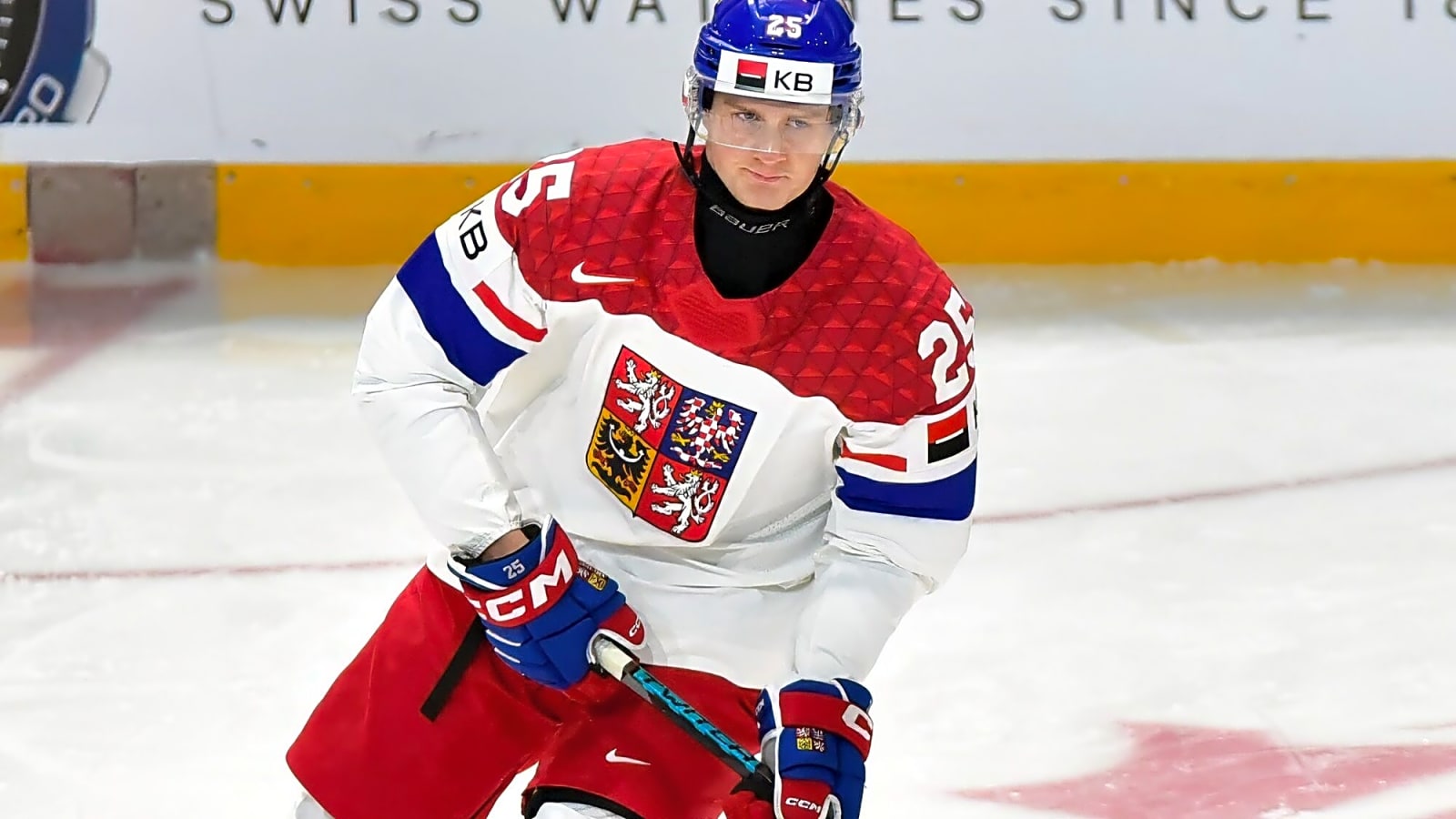 Blackhawks sign Jiri Felcman to entry-level contract