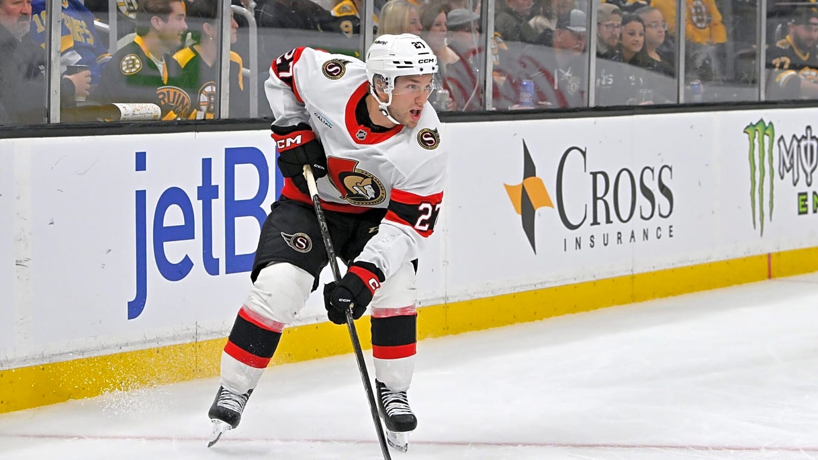 Senators' William Eklund leaves game with lower-body injury