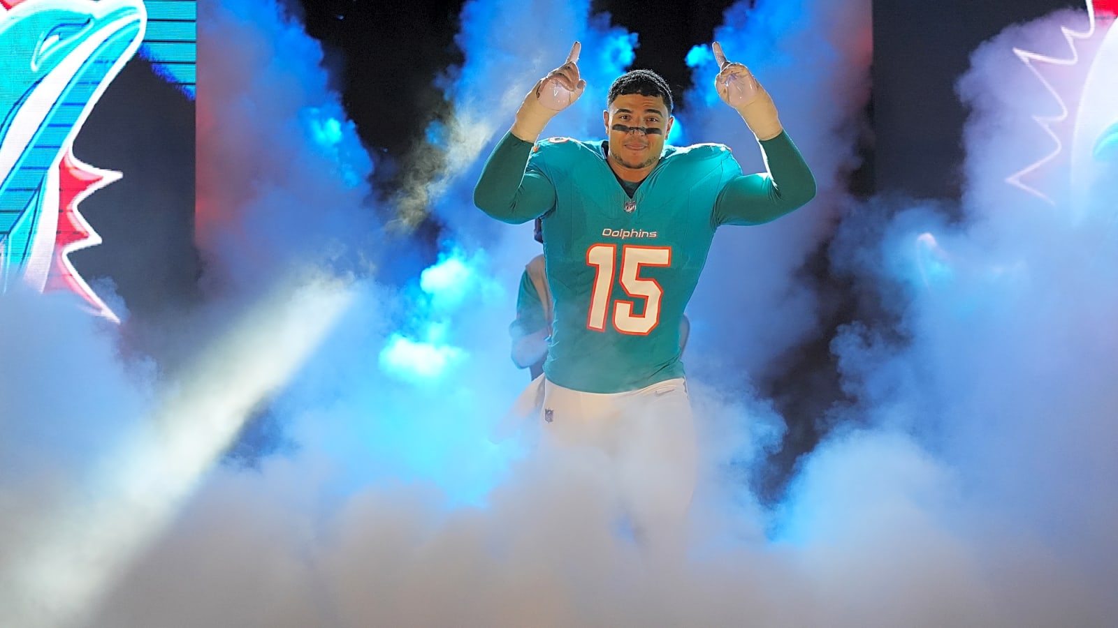 Dolphins Taking Trade Calls on Jaelan Phillips