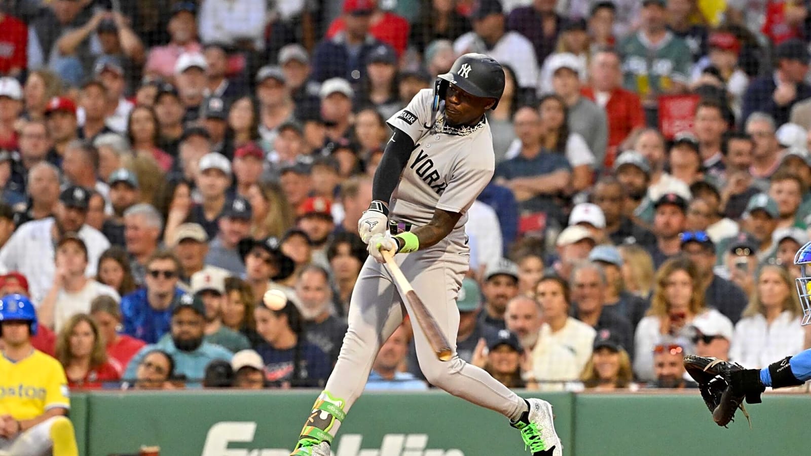 Yankees News & Buzz: Bombers listen to trade offers for All-Star infielder; AL East keeps getting better, more