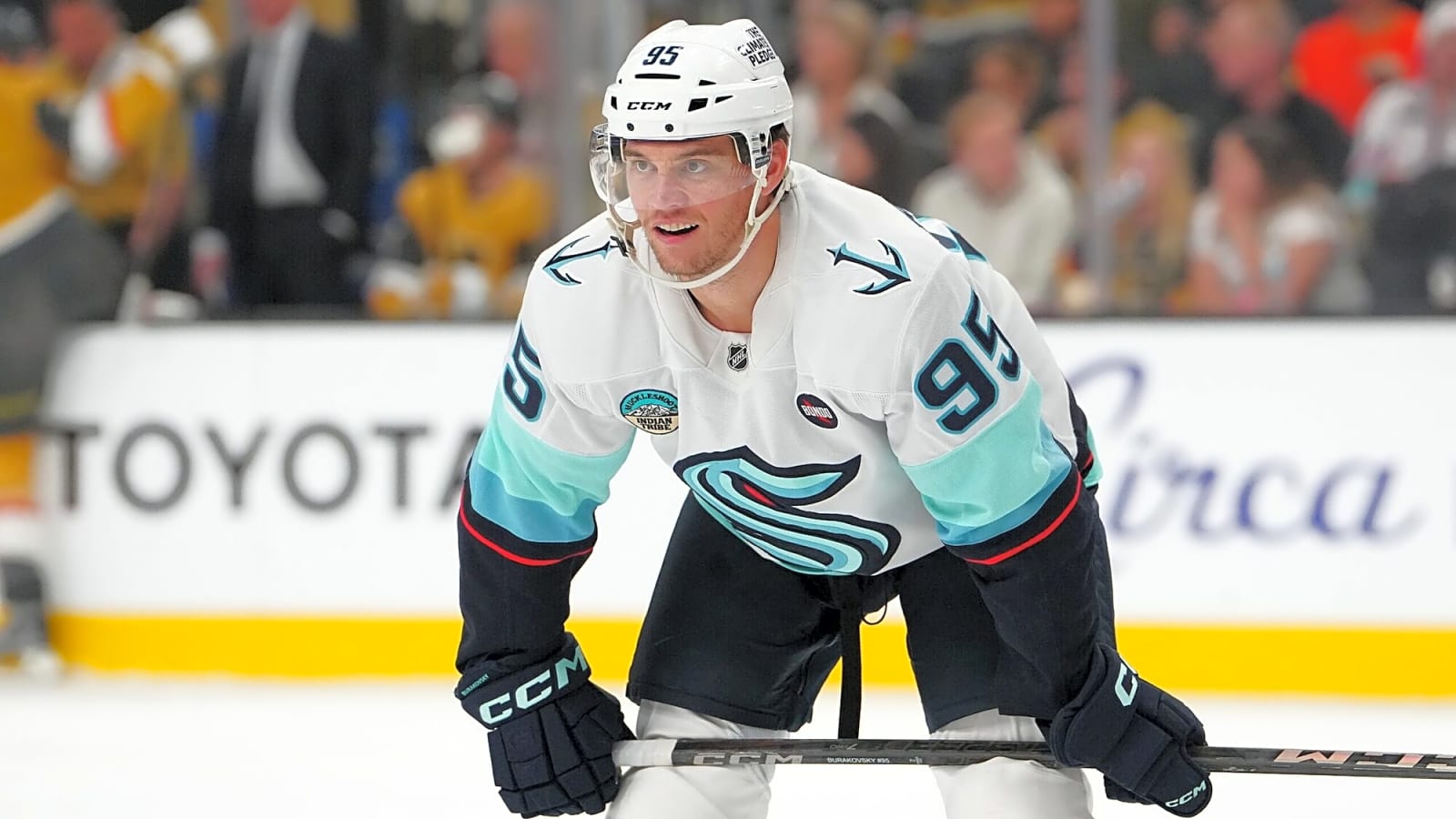 Why Andre Burakovsky is a worthy bet for the Blackhawks 