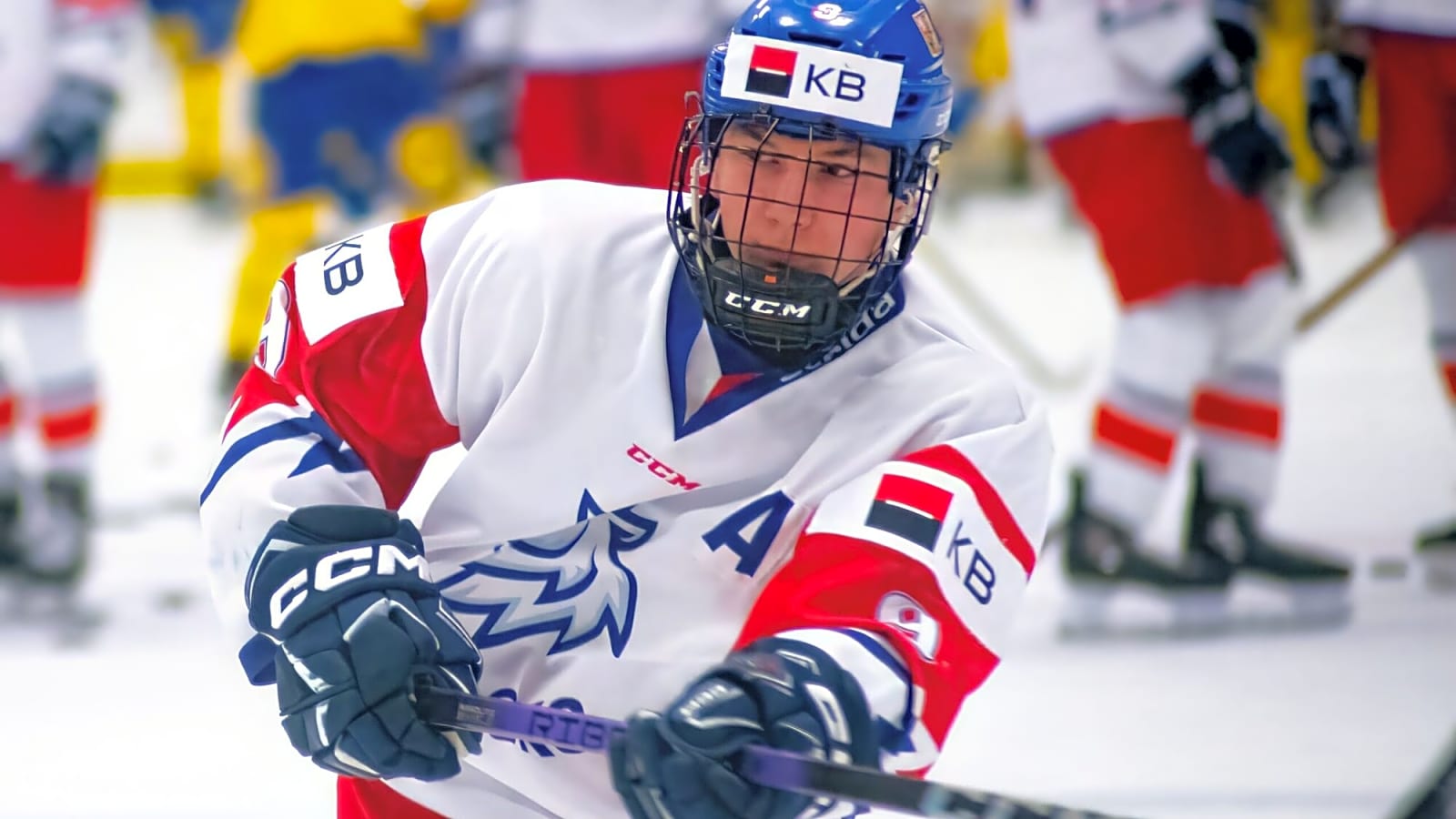 Wild select Adam Benak No. 102 overall in 2025 NHL Draft