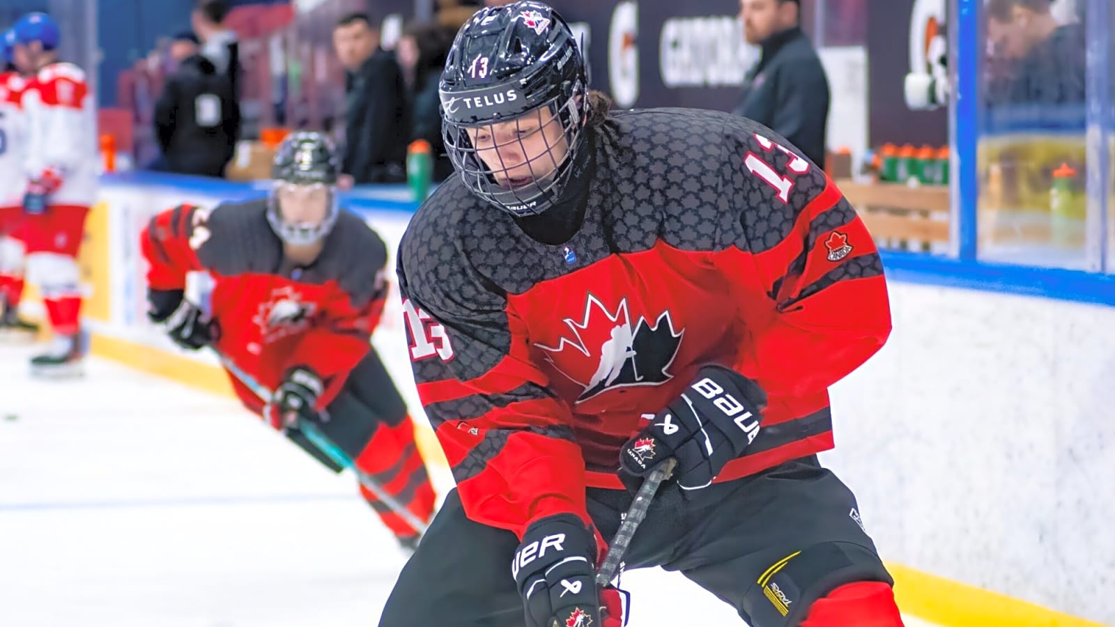 Ducks select Roger McQueen No. 10 overall in 2025 NHL Draft