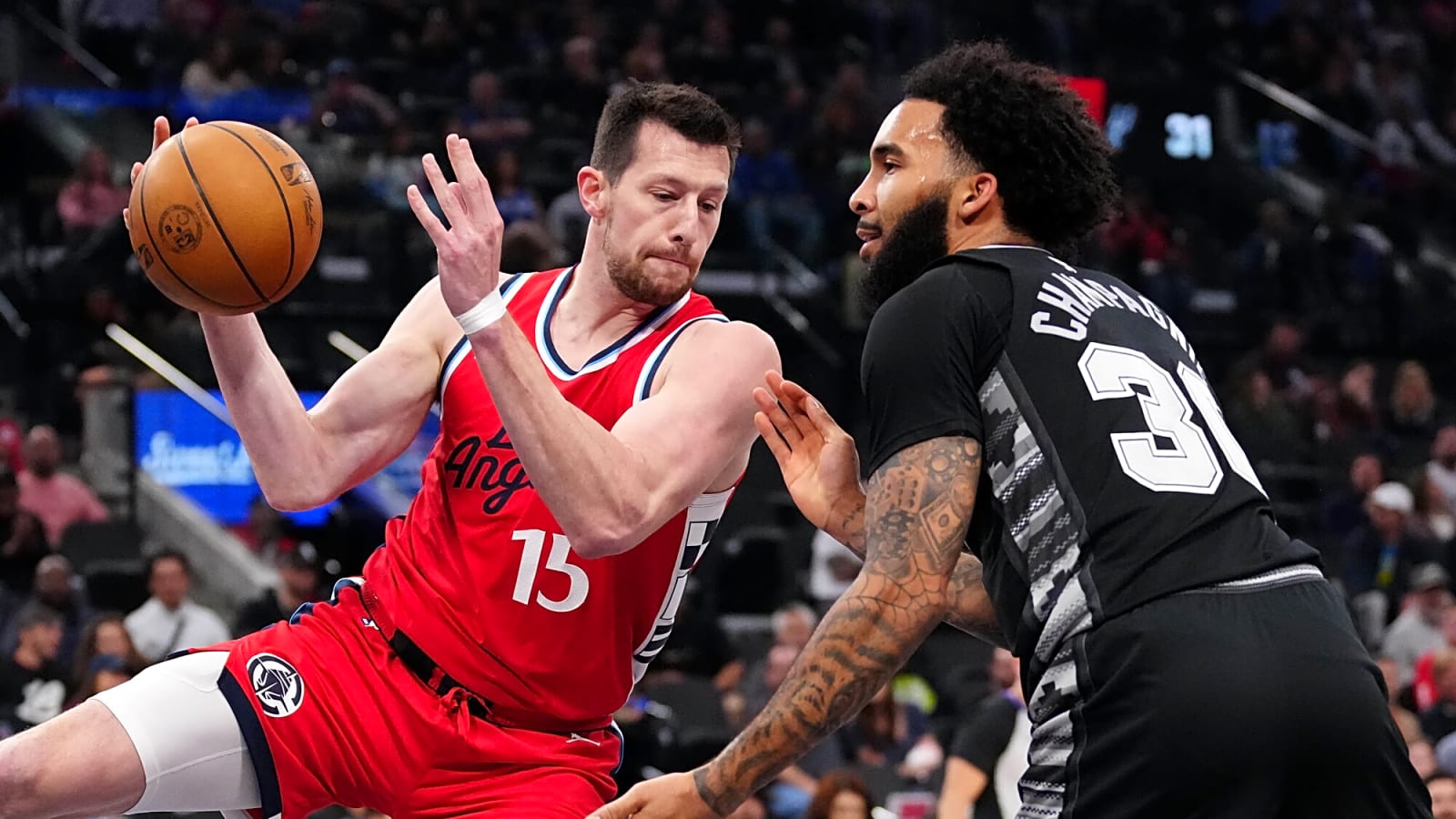 Clippers to waive veteran big man, to sign with Kings