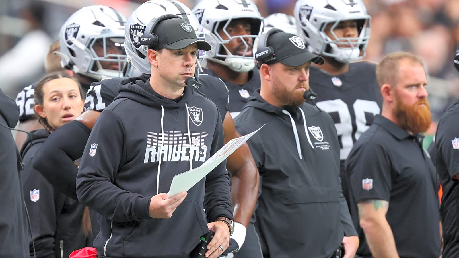 Raiders make clear statement about their QB controversy