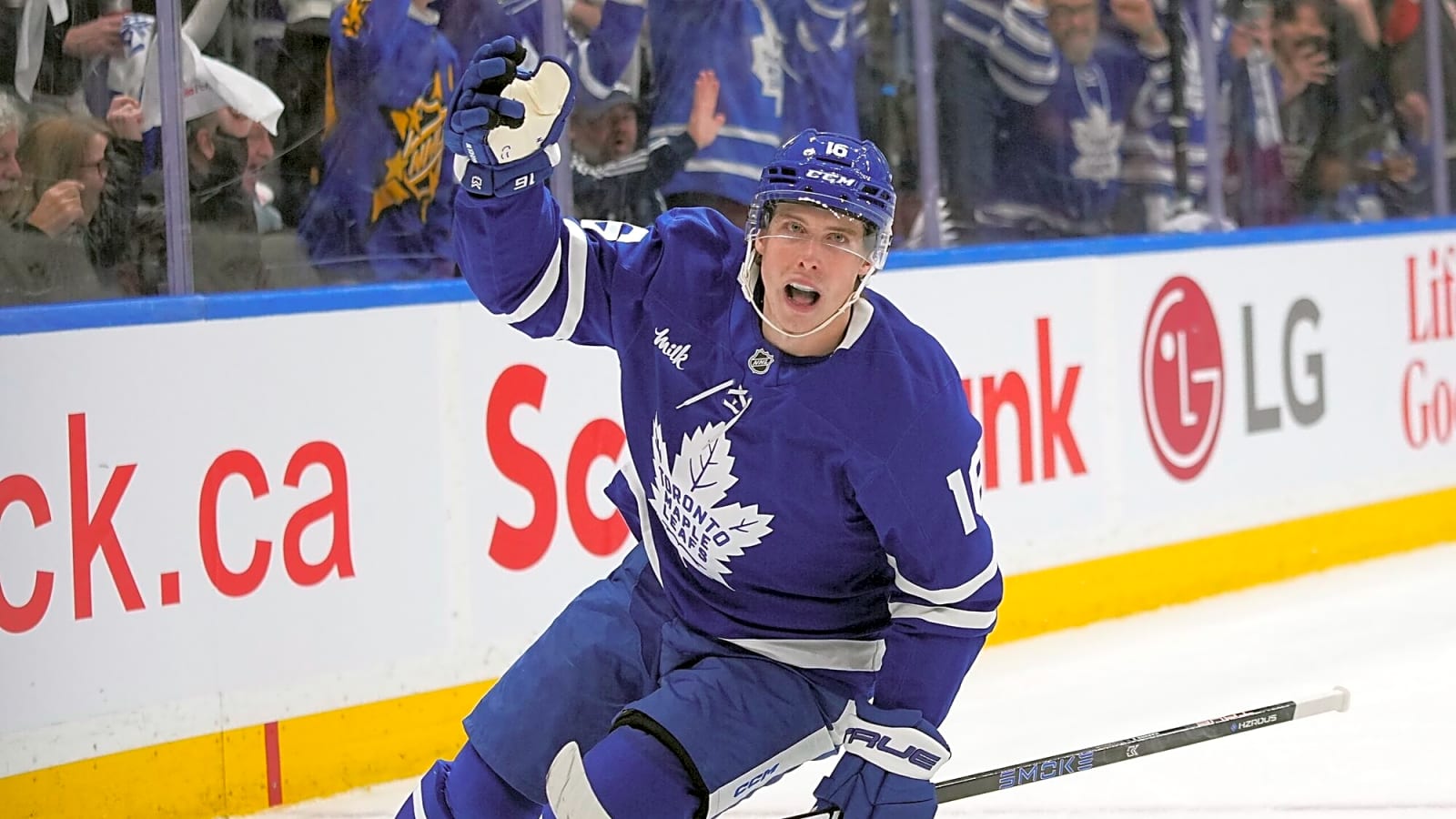 Report: Leafs, Golden Knights discussing sign-and-trade for Mitch Marner