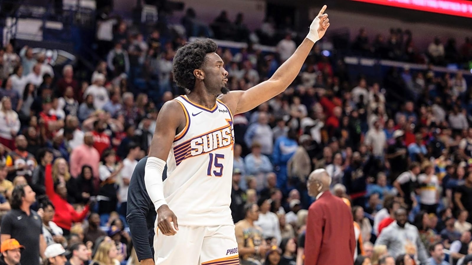 Mark Williams Speaks Out On The Rescinded Lakers Trade