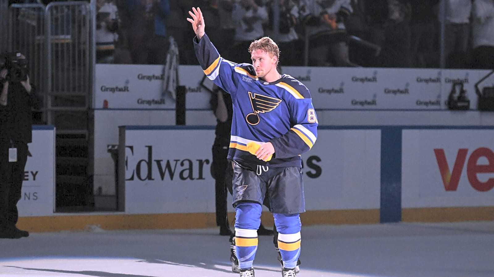Blues sign former Oiler Dylan Holloway to five-year, $7.75 million AAV extension