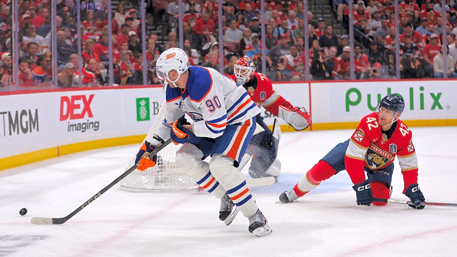 Corey Perry Out 6-8 Weeks Due After Severe Knee Injury