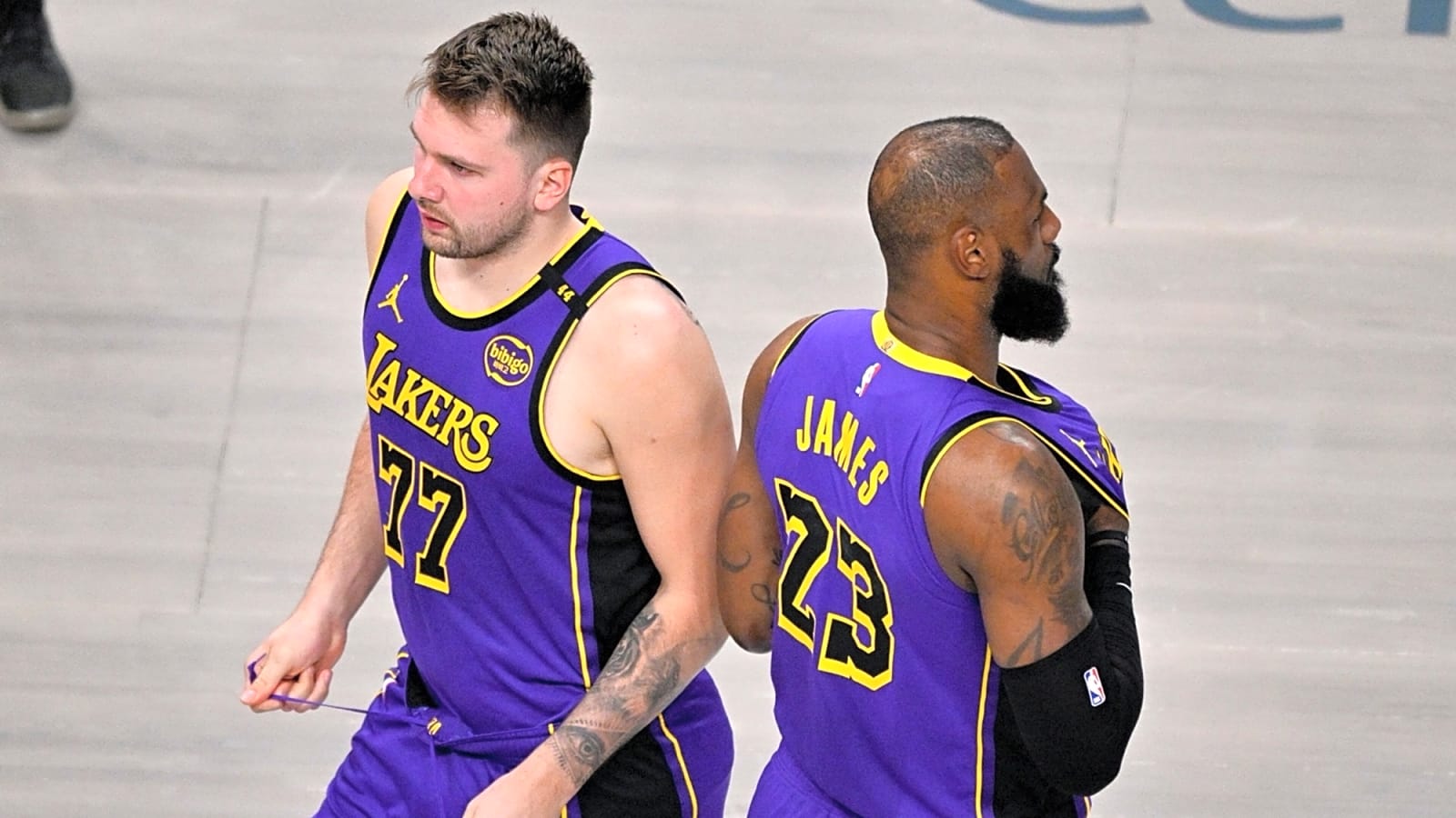Lakers Fans Are Pissed After Ugly Loss To Rockets