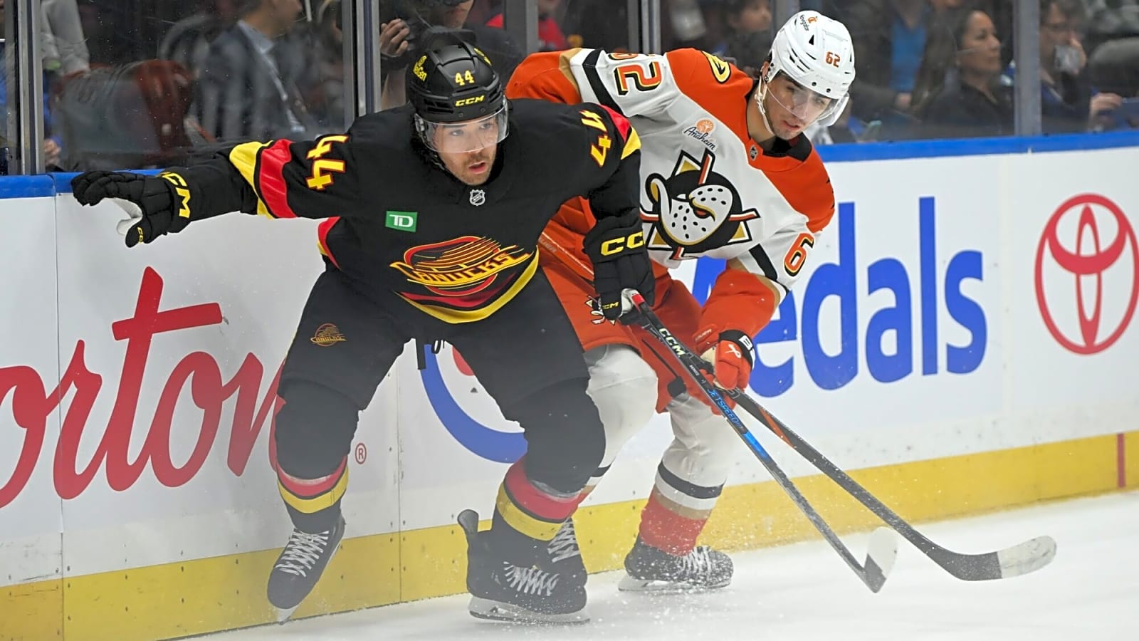 Who will play the physical roles for the Canucks in 2025/26?