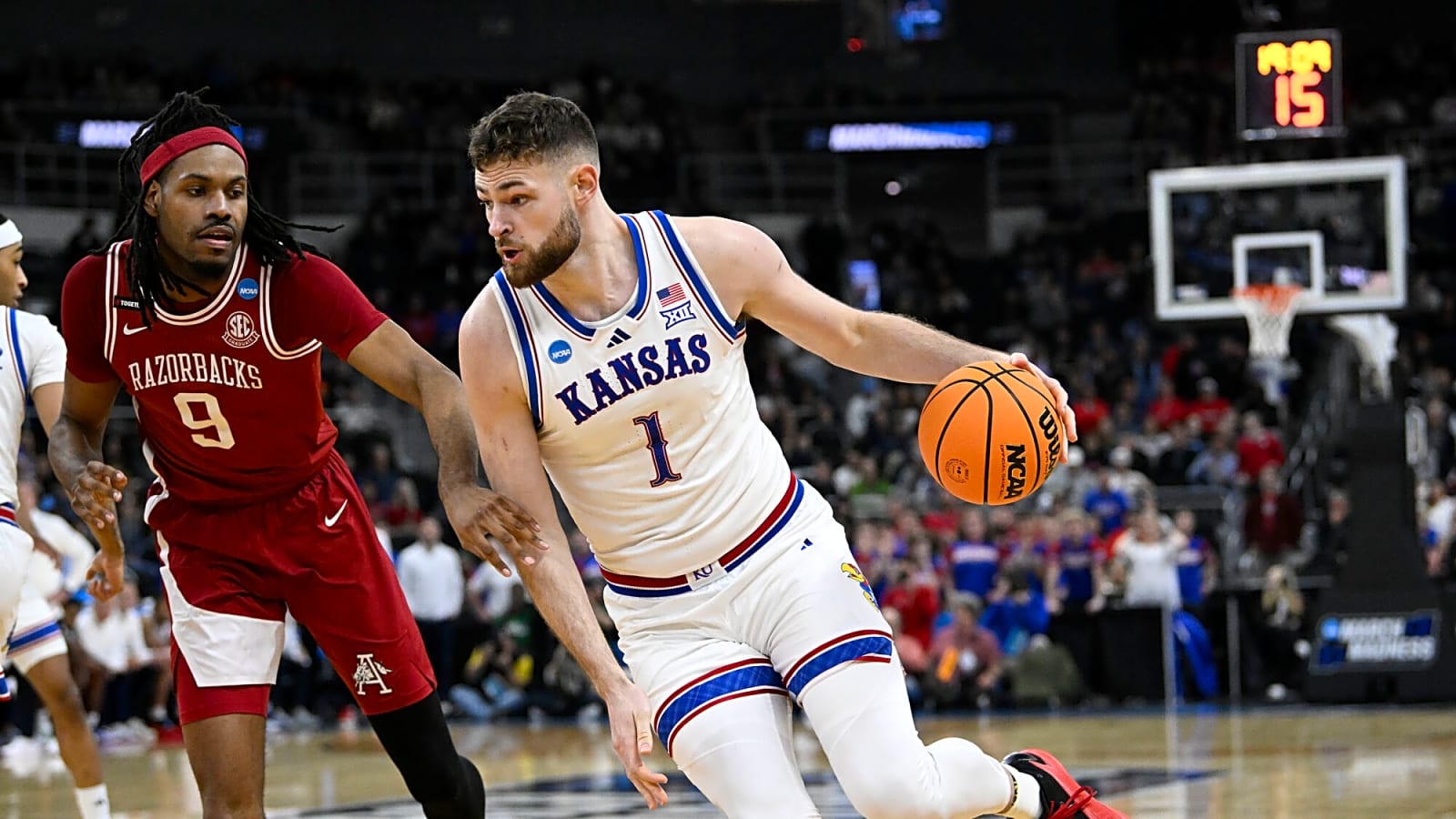 Pelicans to sign two-time All-American