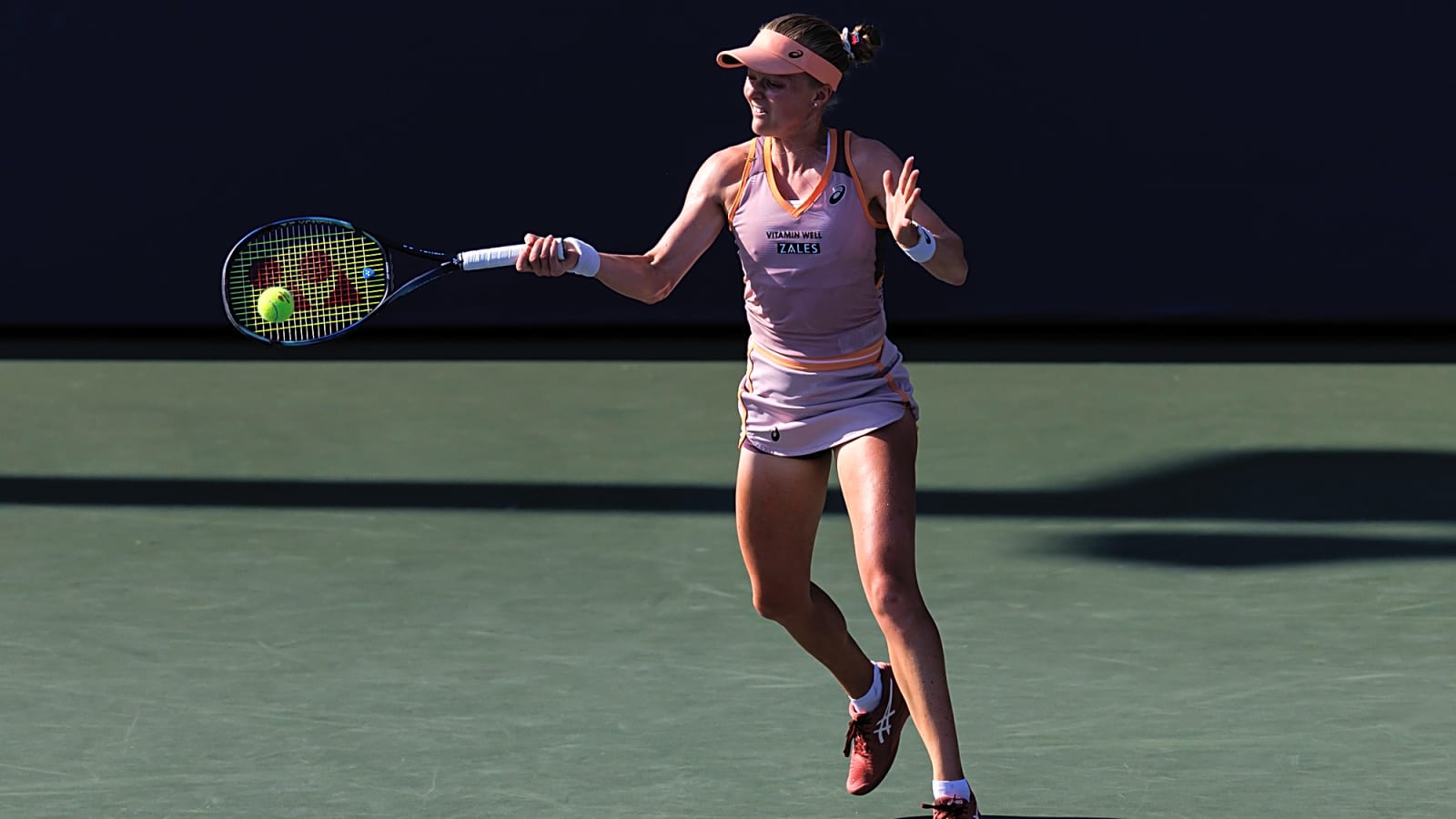 Watch: Harriet Dart invites controversy by urging Lois Boisson to wear deodorant during their opening round match at Open de Rouen